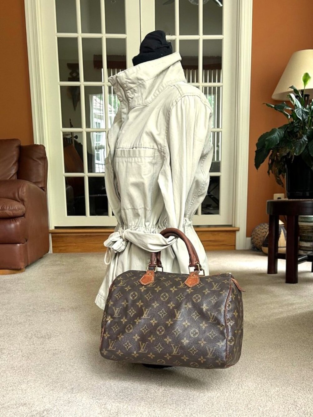 LOUIS VUITTON Monogram Speedy 30 - Picture 2 of 14